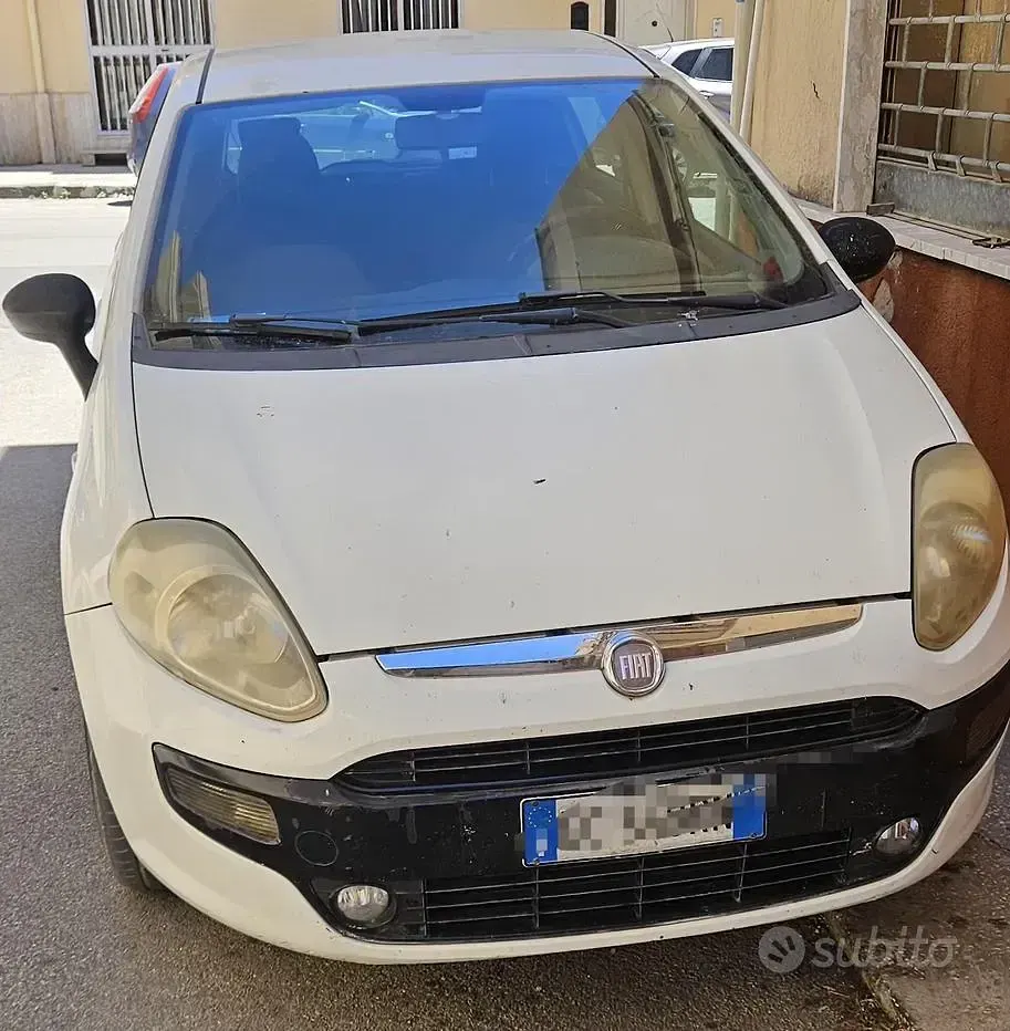 Usata Fiat Grande Punto Emotion 90 CV (66 kW) 2009 Bianco Utilitaria