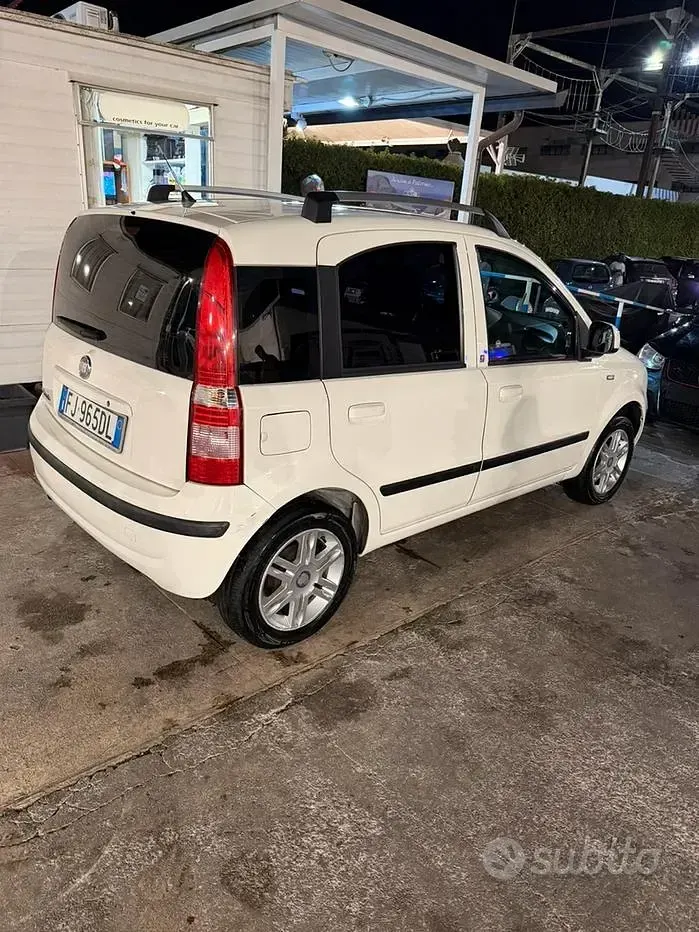 Usata Fiat Panda 69 CV (50 kW) 2011 Bianco Utilitaria