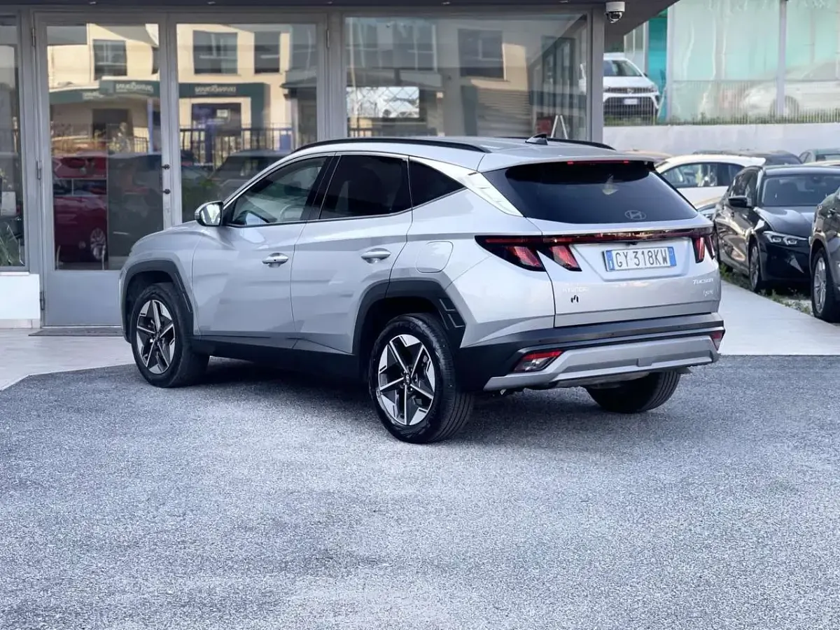 Usata Hyundai Tucson 160 CV (117 kW) 2025 Grigio SUV