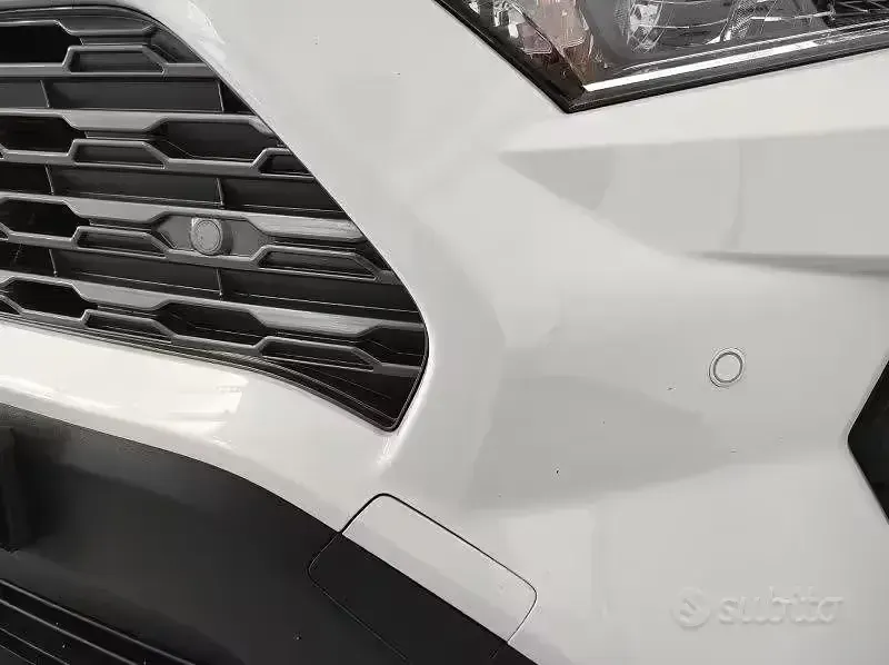 Usata Toyota RAV4 Hybrid Active 178 CV (130 kW) 2024 Bianco SUV