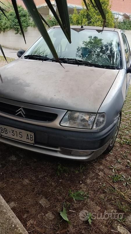Usata Citroën Saxo 57 CV (41 kW) 1999 Grigio Utilitaria
