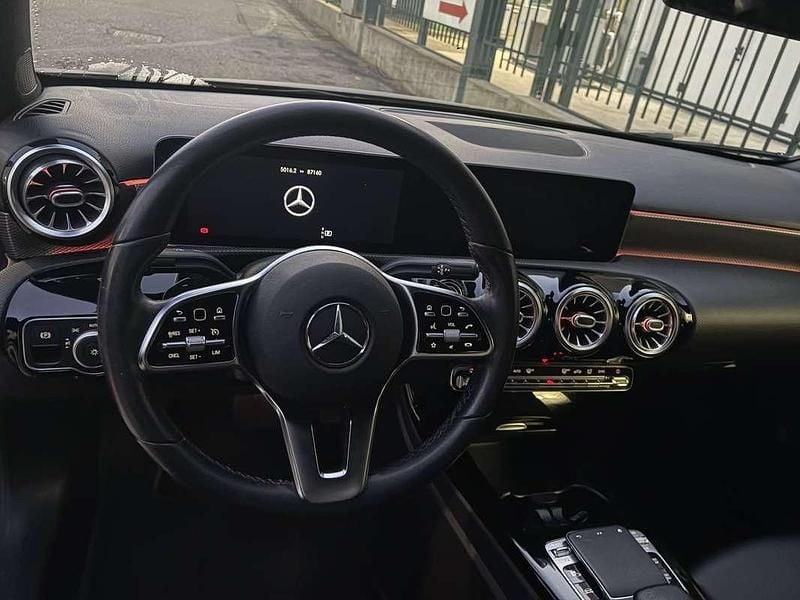 Usata Mercedes A180 Night 122 CV (89 kW) 2019 Monovolume