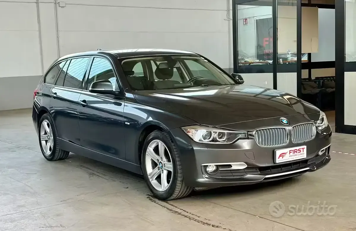 Usata BMW 318 M Sport 143 CV (105 kW) 2015 Grigio Berlina
