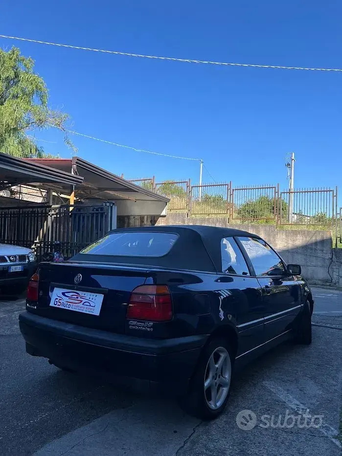 Usata VW Golf Cabriolet 75 CV (55 kW) 1995 Bluazzurro Cabrio