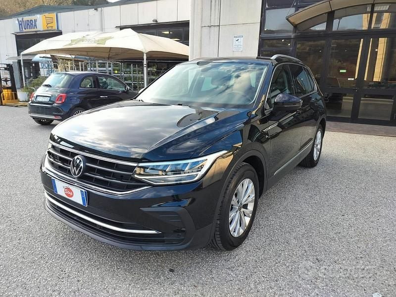 Usata VW Tiguan 150 CV (110 kW) 2023 Nero SUV