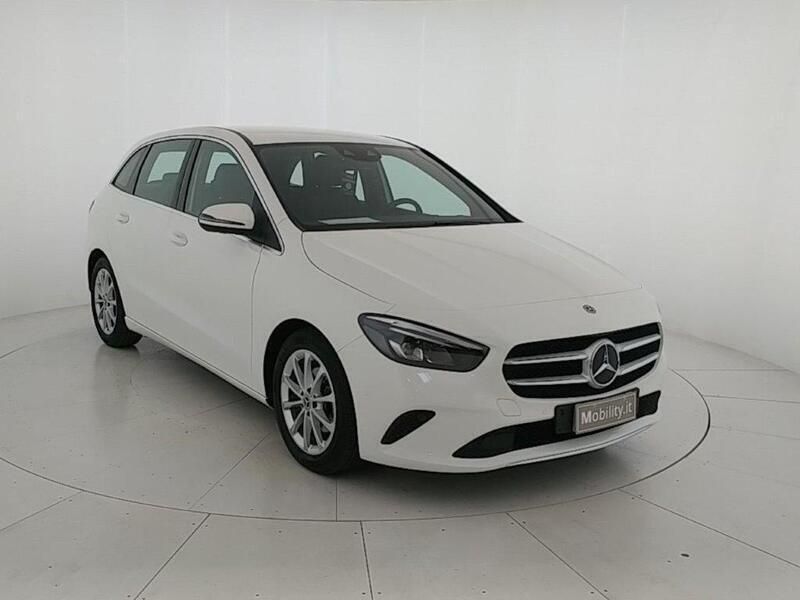 Usata Mercedes B180 136 CV (100 kW) 2019 Bianco Utilitaria
