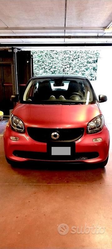 Usata Smart ForFour 71 CV (52 kW) 2016 Nero Utilitaria