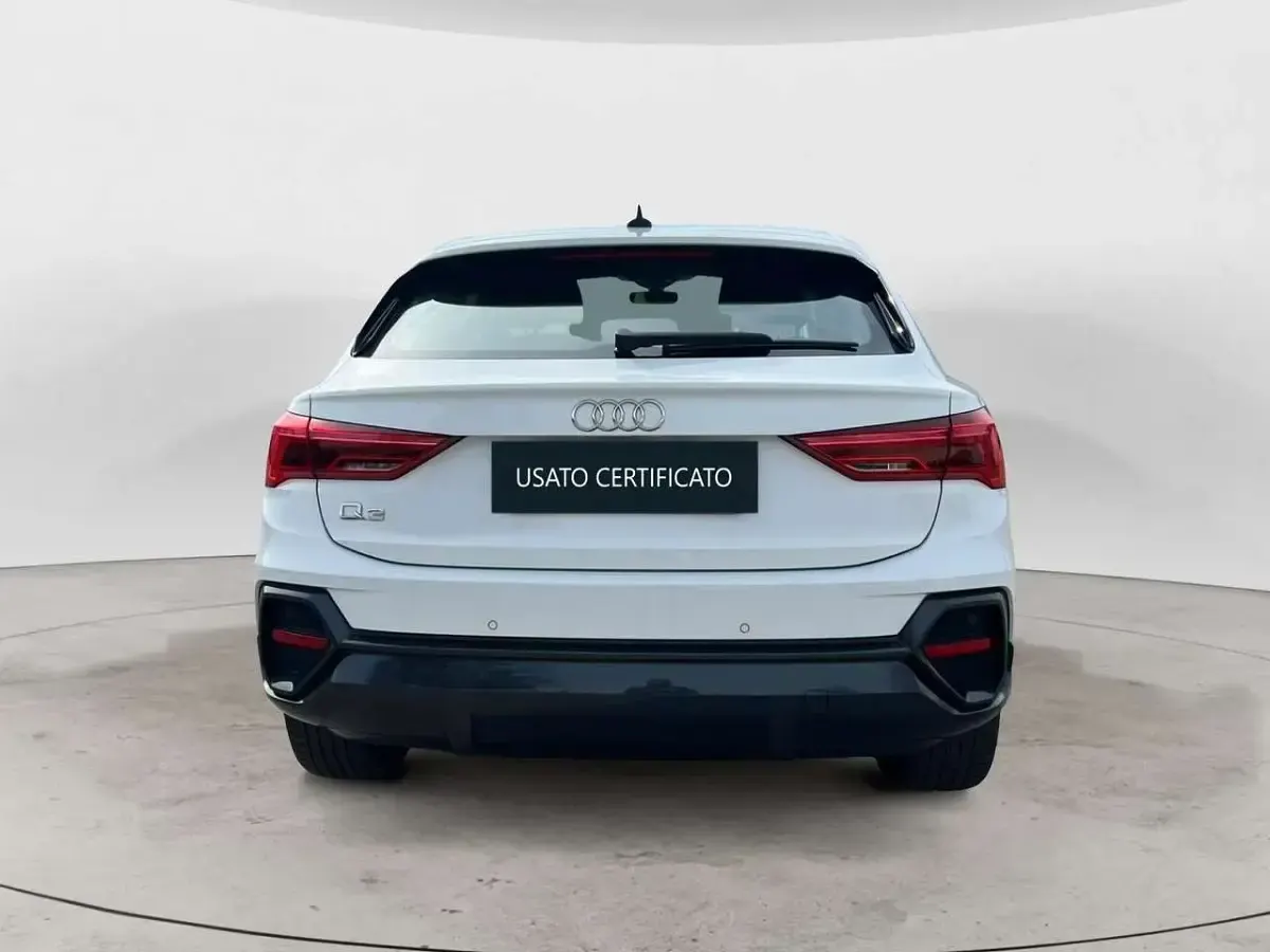 Usata Audi Q3 Business Plus 150 CV (110 kW) 2021 Bianco SUV