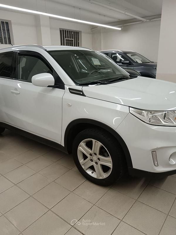 Usata Suzuki Vitara 120 CV (88 kW) 2018 Bianco SUV
