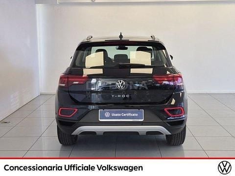 Usata VW T-Roc Life 110 CV (80 kW) 2022 Nero SUV