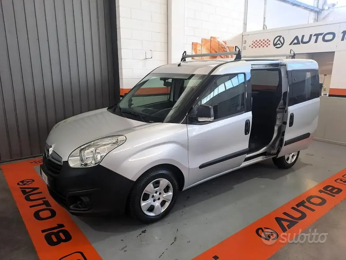 Usata Opel Combo 95 CV (69 kW) 2016 Grigio Monovolume