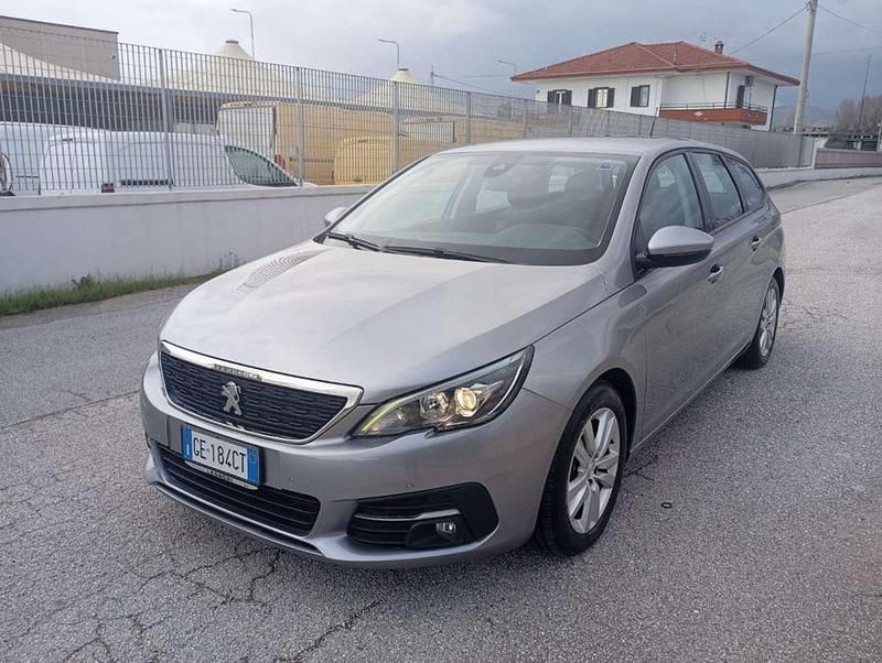 Usata Peugeot 308 Allure 131 CV (96 kW) 2021 Argento Berlina