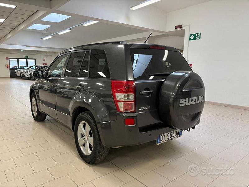Usata Suzuki Grand Vitara 129 CV (94 kW) 2009 Grigio SUV