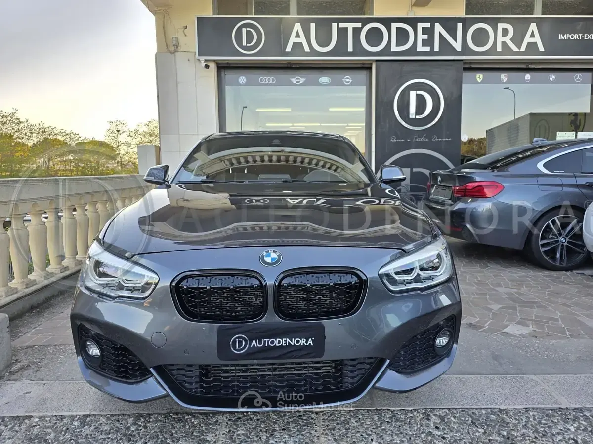 Usado BMW 118 M Sport 136 CV (100 kW) 2018 Gris Utilitario