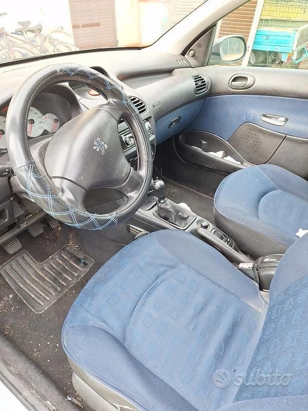 Usata Peugeot 206 2001 Grigio Berlina
