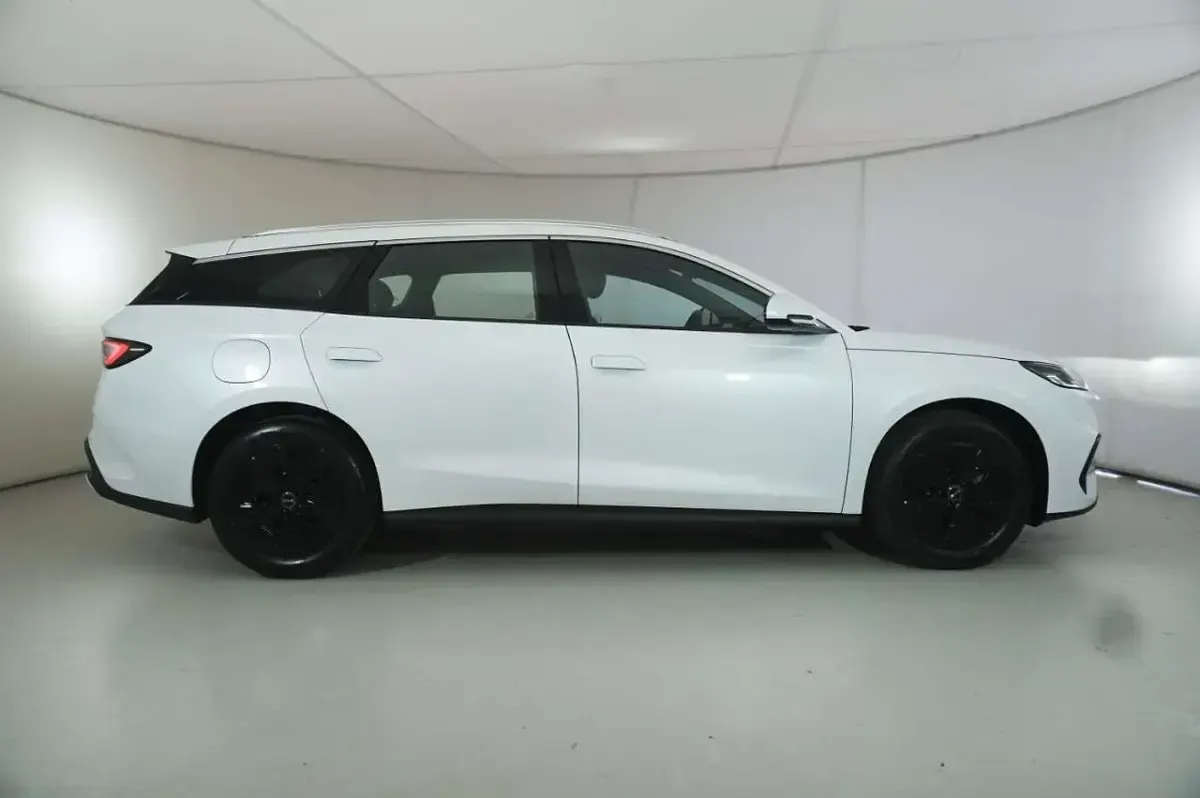 Nuova BYD Seal Boost 98 CV (72 kW) 2026 Polar white Station wagon