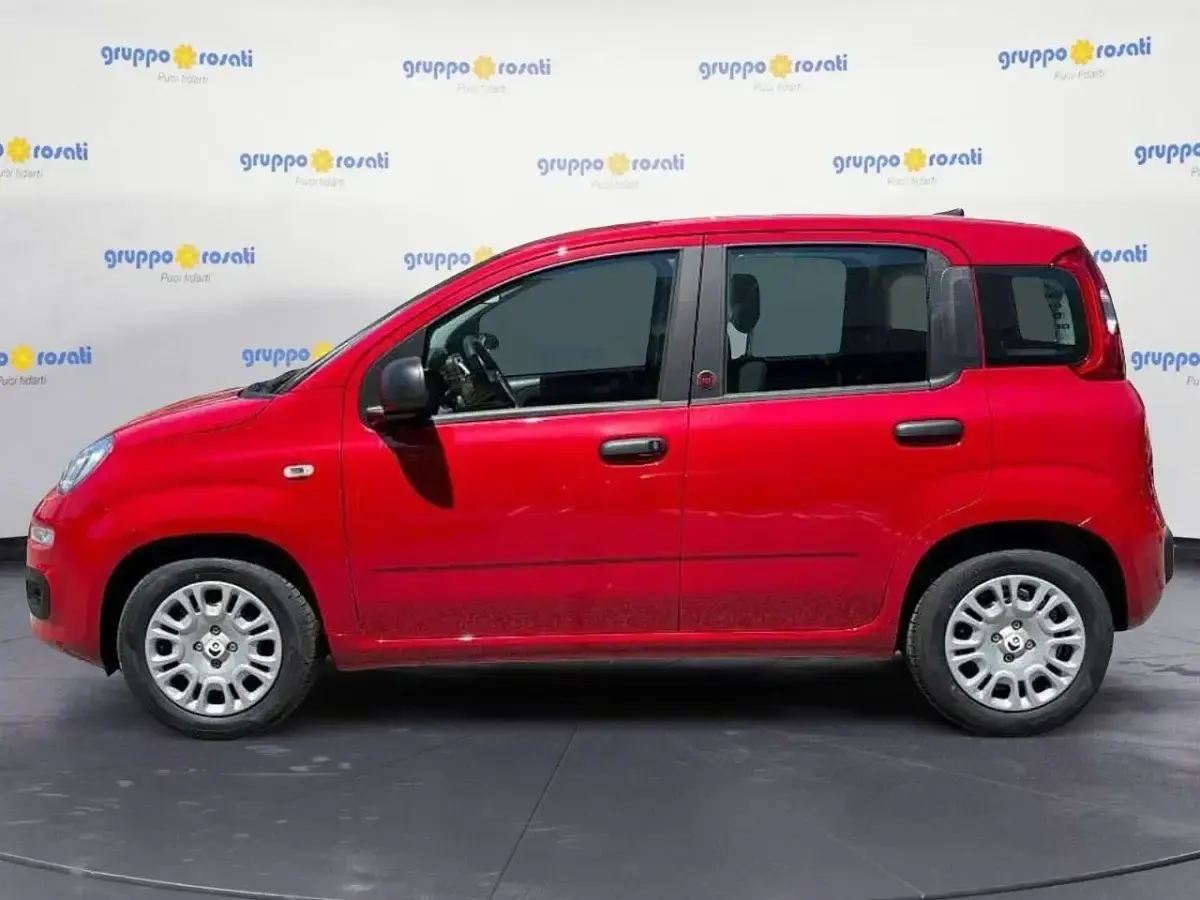 Nuova Fiat Panda Icon 65 CV (47 kW) 2026 Rosso Utilitaria