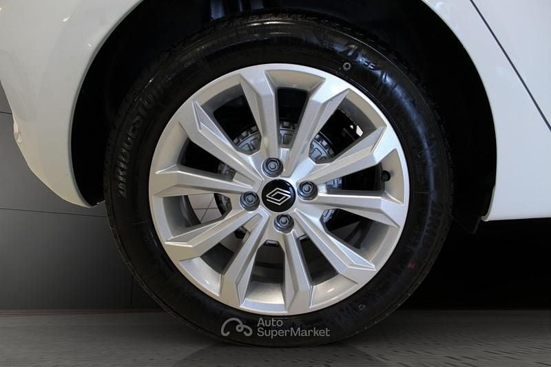 Nuova Renault Clio V Evolution 91 CV (66 kW) 2025 Bianco Berlina