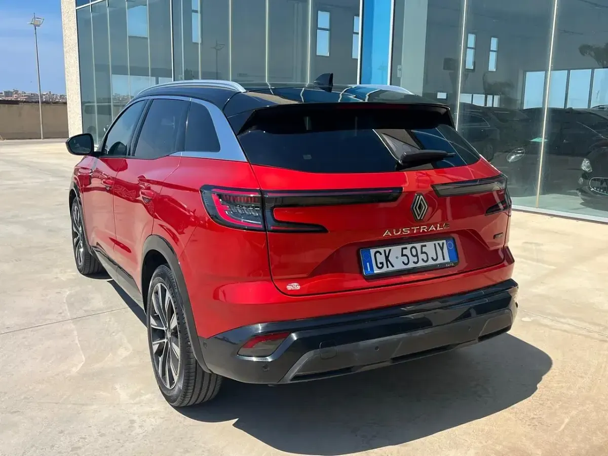 Usata Renault Austral Techno 131 CV (96 kW) 2023 Rosso SUV