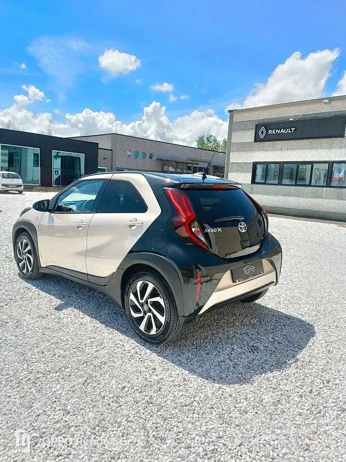Usata Toyota Aygo X Lounge 72 CV (52 kW) 2024 Giallo SUV