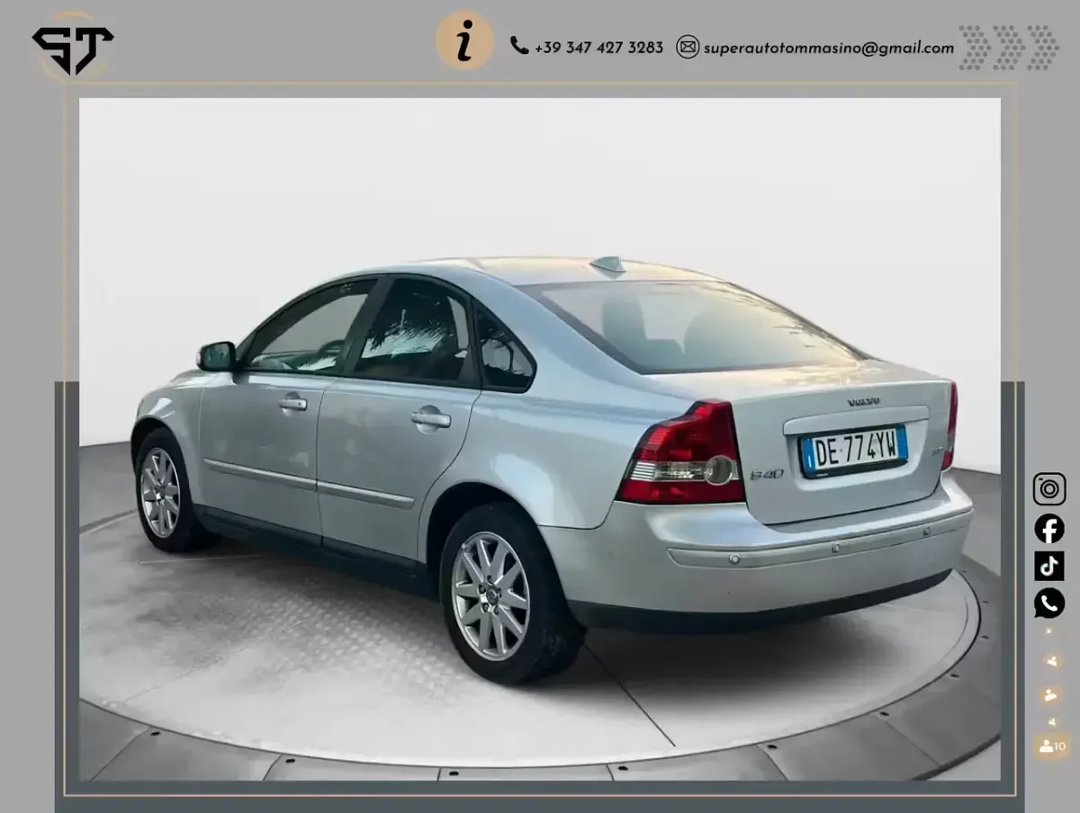 Usata Volvo S40 Summum 136 CV (100 kW) 2007 Argento Berlina