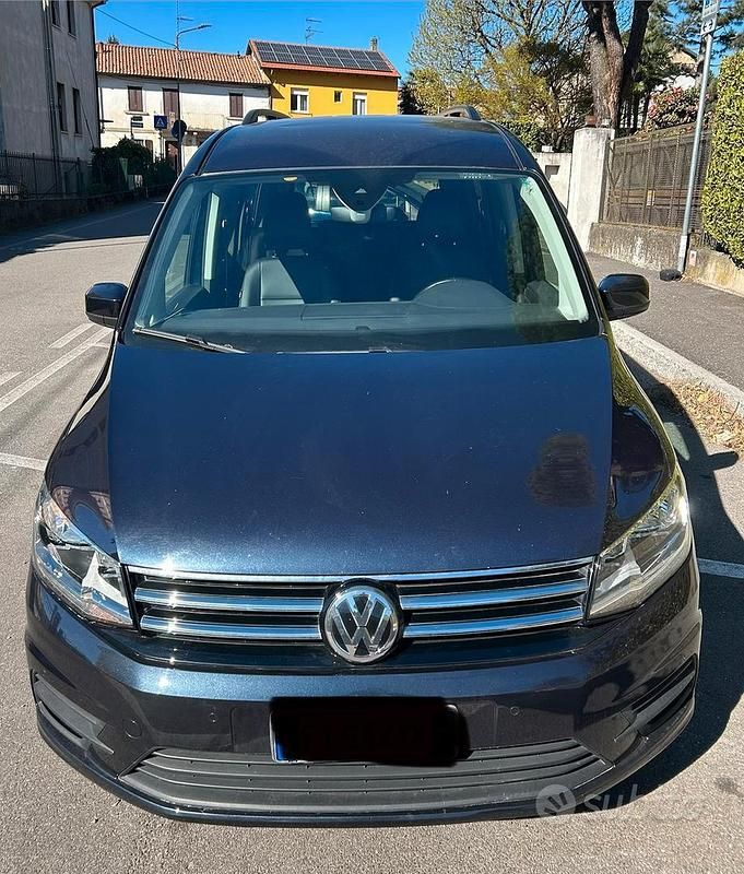 Usata VW Caddy Maxi 150 CV (110 kW) 2019 Blu Monovolume