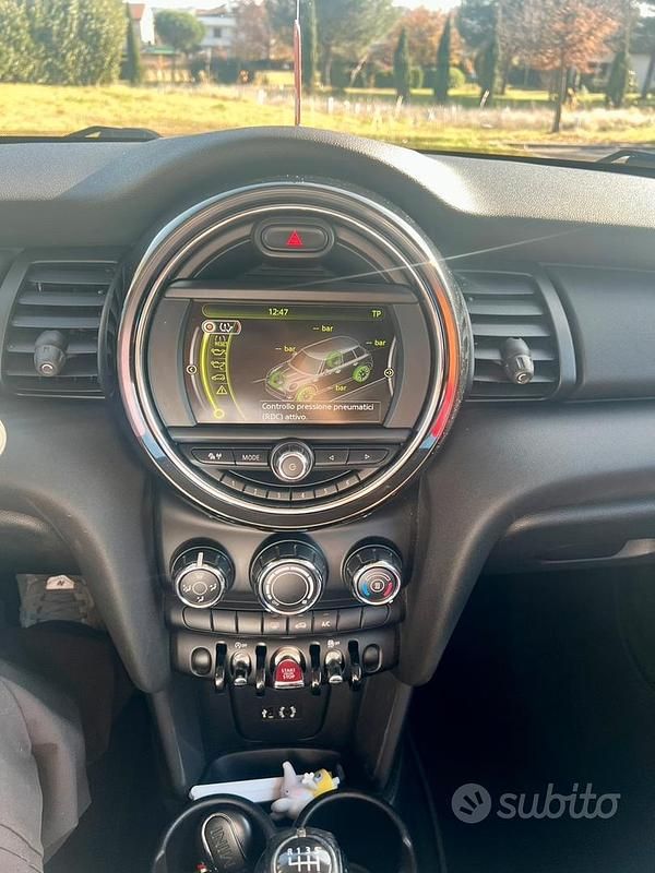 Usata Mini Cooper 95 CV (69 kW) 2018 Nero Utilitaria