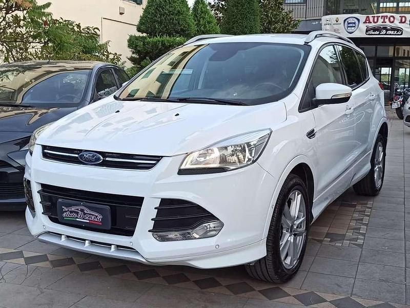 Usata Ford Kuga Titanium 179 CV (131 kW) 2016 Bianco SUV