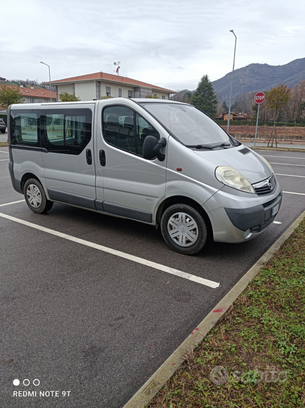 Usato 2009 Opel Vivaro Diesel (7.500 €)