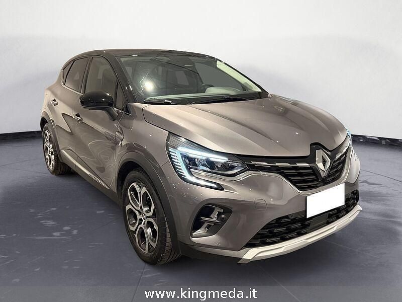 Usata Renault Captur Techno 143 CV (105 kW) 2023 Grigio SUV