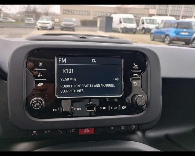 Usata Fiat Panda 70 CV (51 kW) 2024 Blu italia Utilitaria