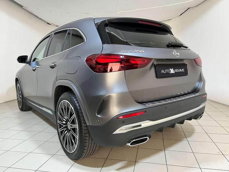 Usata Mercedes GLA250 AMG Line Premium 224 CV (164 kW) 2023 Grigio opaco SUV