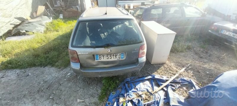 Grigio Usata 2002 VW Passat Station wagon | 500 € (Ottimo prezzo) - Immagine 1/4