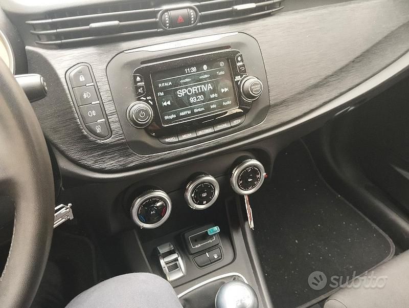 Usata Alfa Romeo Giulietta 120 CV (88 kW) 2018 Bianco Utilitaria