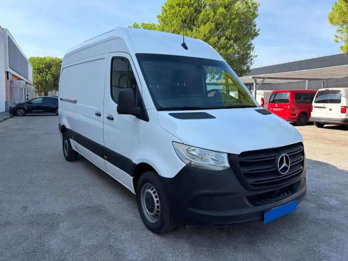 Usata Mercedes Sprinter 114 CV (83 kW) 2023 Bianco Furgone