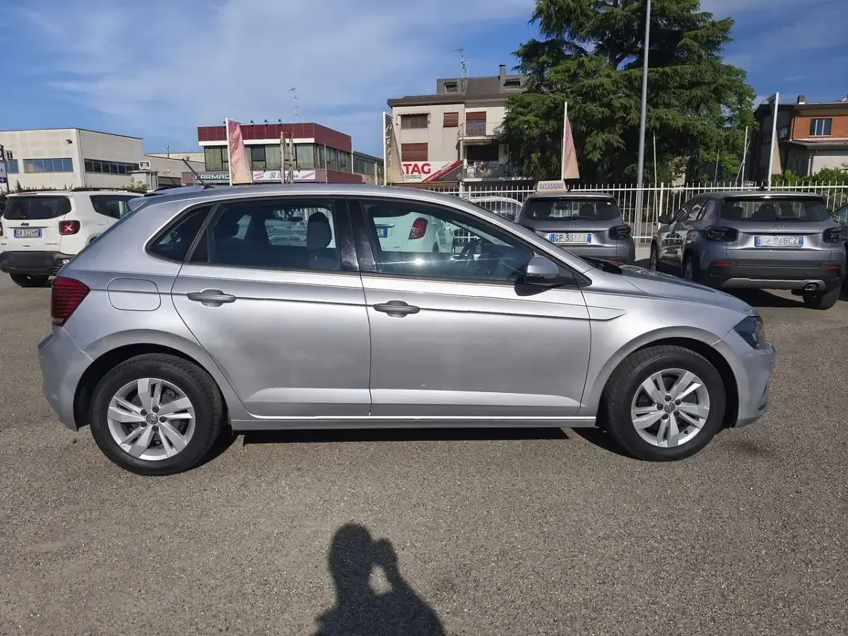 Usata VW Polo 80 CV (58 kW) 2018 Argento Utilitaria