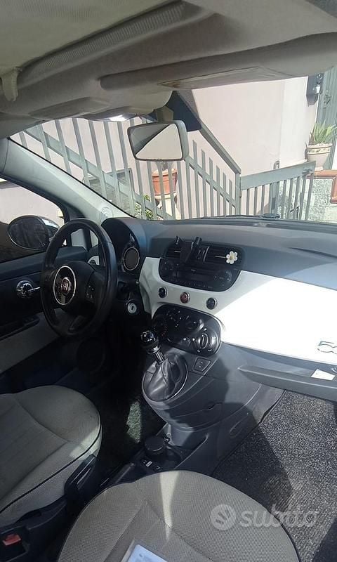 Usata Fiat 500 Lounge 69 CV (50 kW) 2012 Bianco Utilitaria