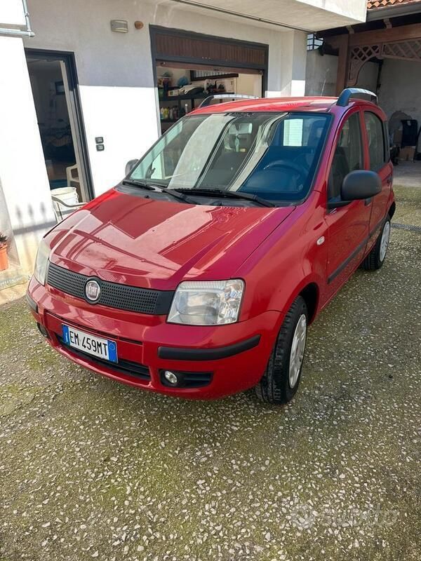 Rosso Usata 2012 Fiat Panda Due volumi | 3000 € (Buon prezzo) - Immagine 1/4