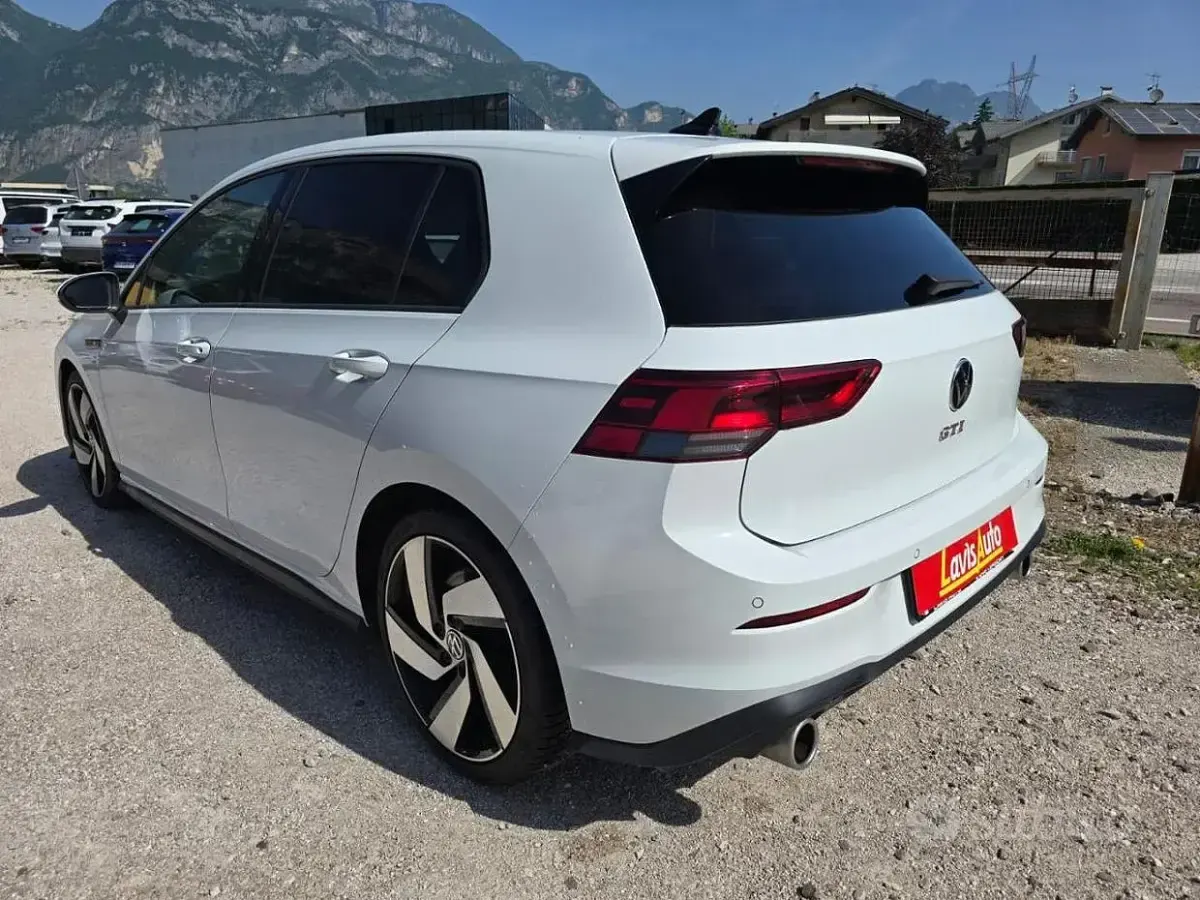 Usata VW Golf VIII GTI 245 CV (180 kW) 2021 Bianco Berlina