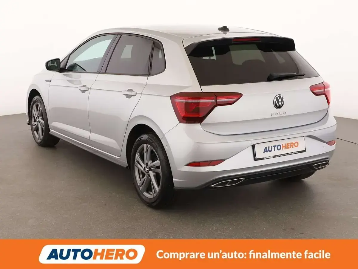 Usata VW Polo R-line 95 CV (69 kW) 2022 Argento Utilitaria
