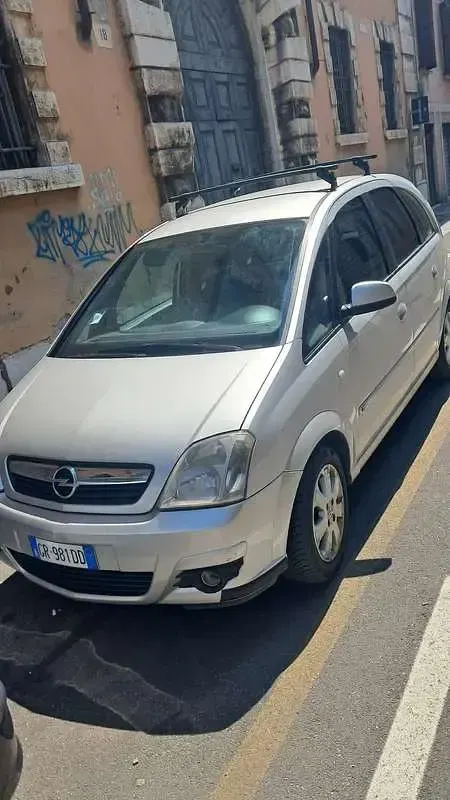 Usata Opel Meriva Cosmo 105 CV (77 kW) 2008 Monovolume