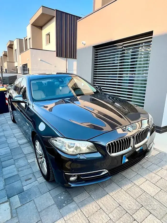 Usata BMW 520 Luxury Line 190 CV (139 kW) 2016 Grigio Berlina