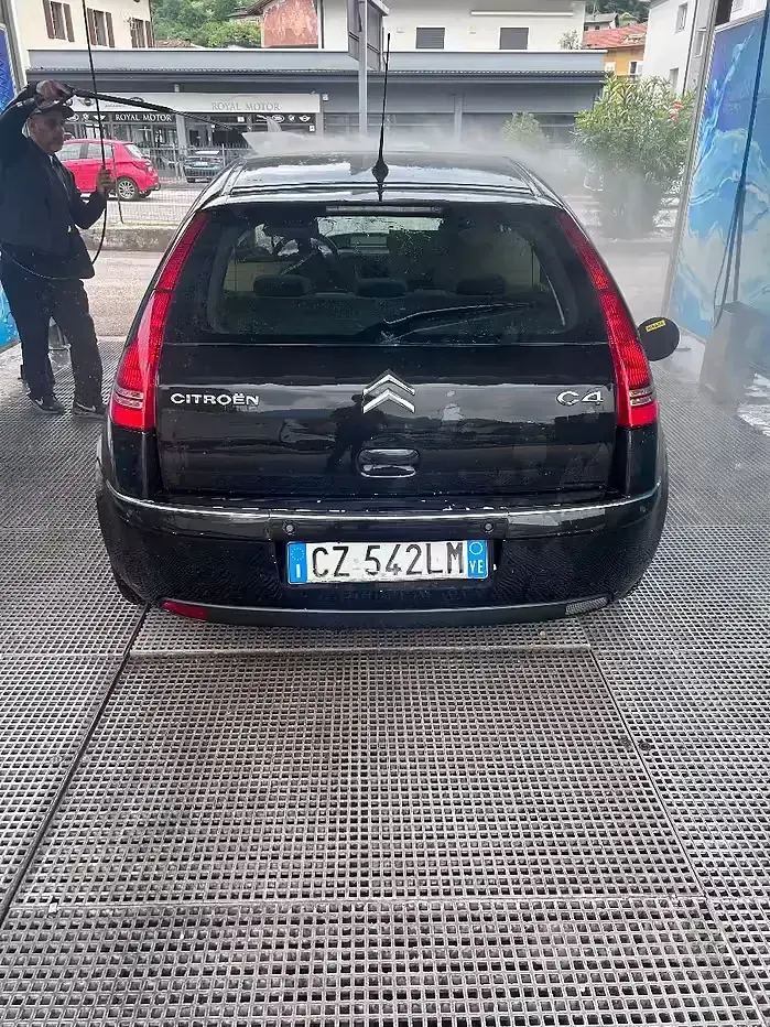 Usata Citroën C4 109 CV (80 kW) 2006 Nero Berlina