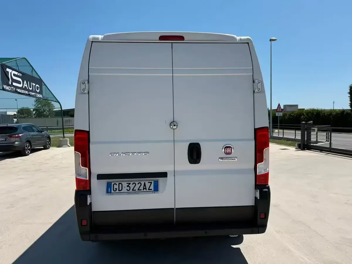 Usata Fiat Ducato 33 120 CV (88 kW) 2020 Bianco Furgone