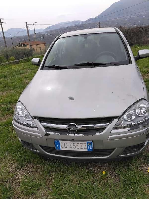 Occasion Opel Corsa Enjoy 69 ch (50 kW) 2004 Argent Citadine