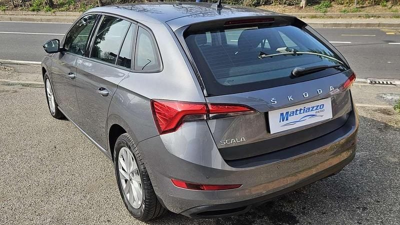 Usata Skoda Scala Ambition 95 CV (69 kW) 2023 Grigio Utilitaria