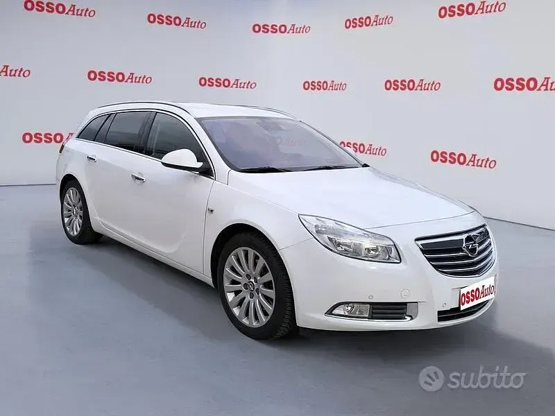 Usata Opel Insignia Cosmo 160 CV (117 kW) 2010 Bianco Station wagon