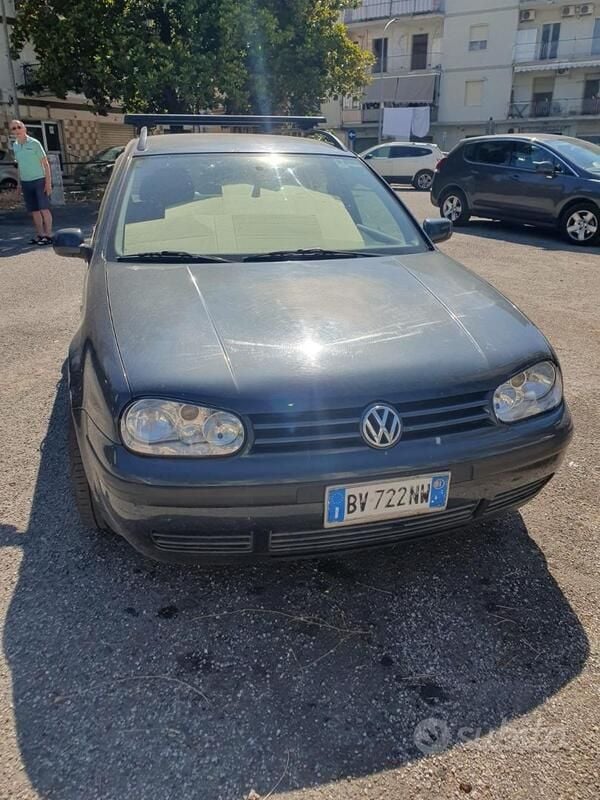 Usata VW Golf IV 101 CV (74 kW) 2002 Utilitaria