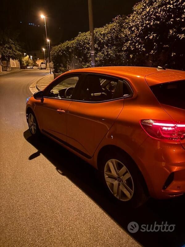 Usata Renault Clio V Evolution 101 CV (74 kW) 2025 Berlina