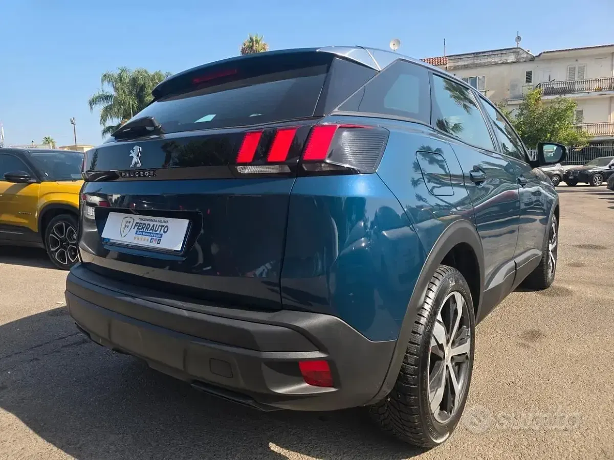 Usata Peugeot 3008 Allure 131 CV (96 kW) 2023 Bluazzurro SUV